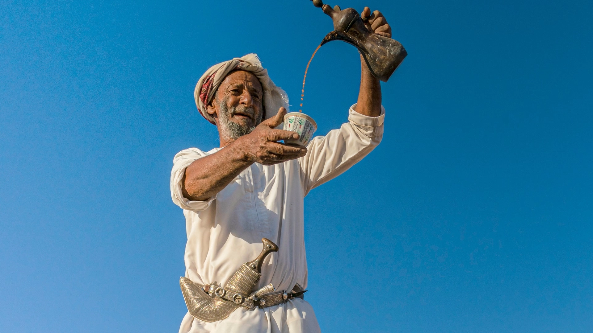 استكشف عمان