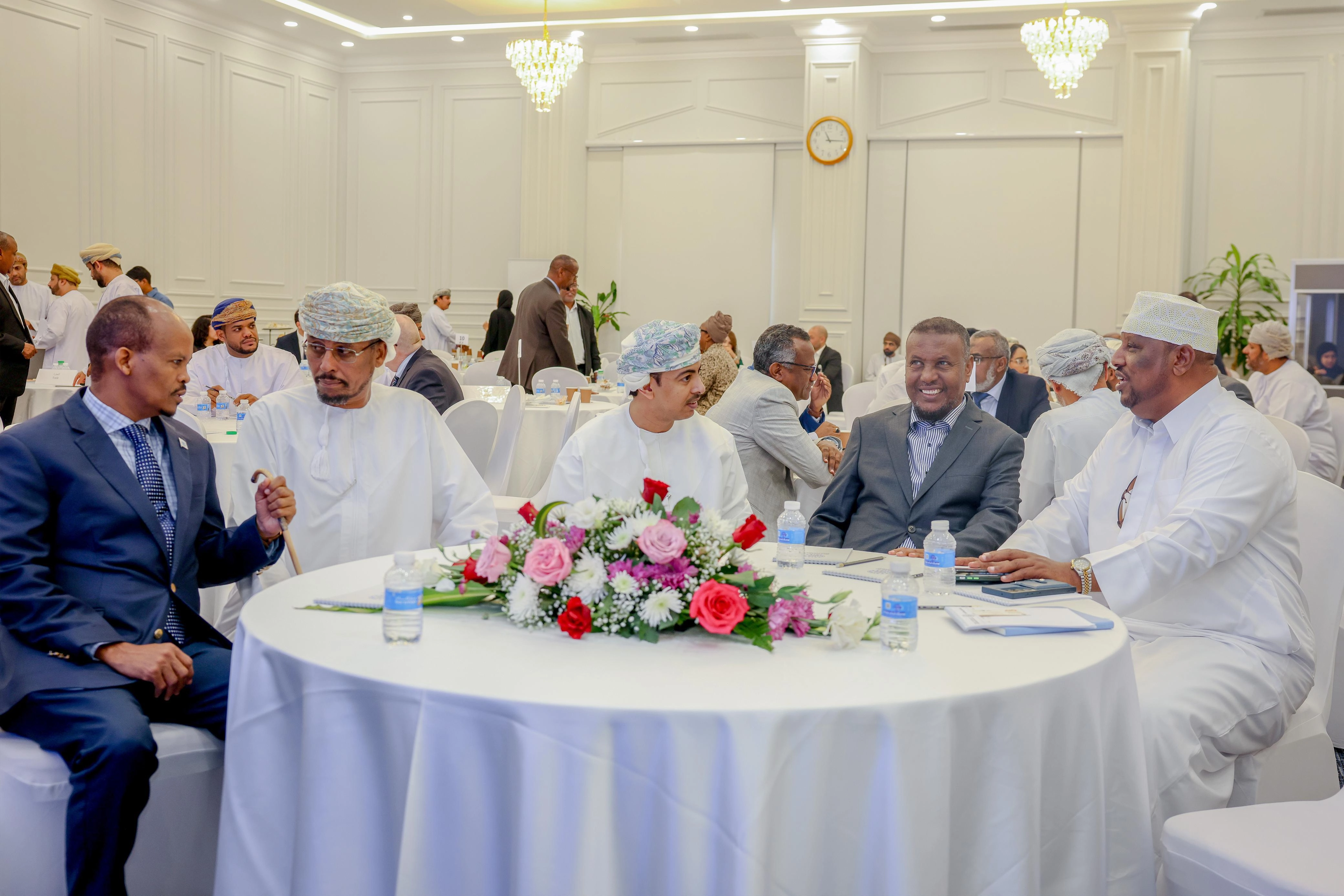 منتدى الأعمال العماني الإفريقي يناقش تعزيز الشراكات وبحث الفرص الاستثمارية