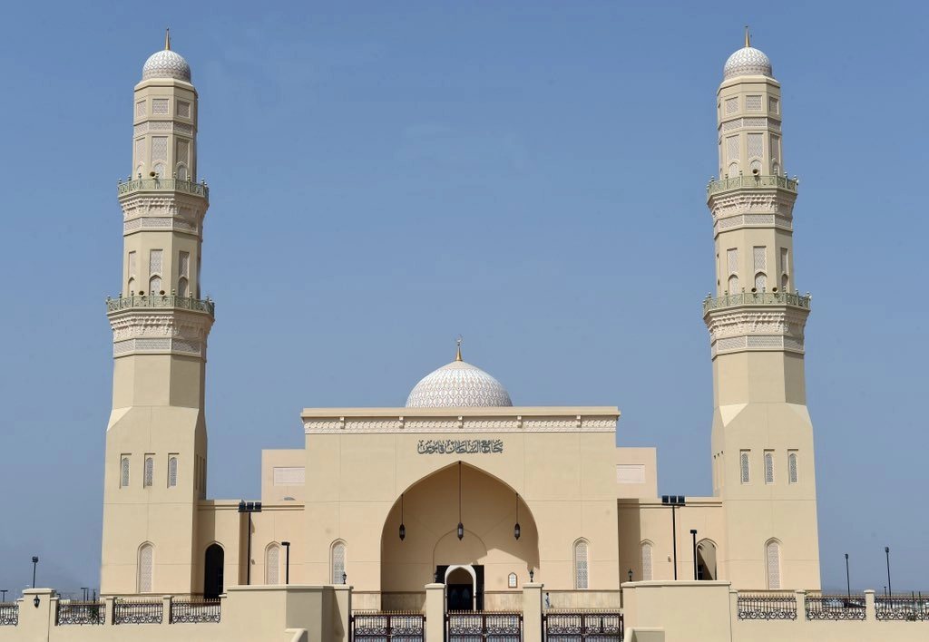 جامع السلطان قابوس - جعلان بني بوحسن